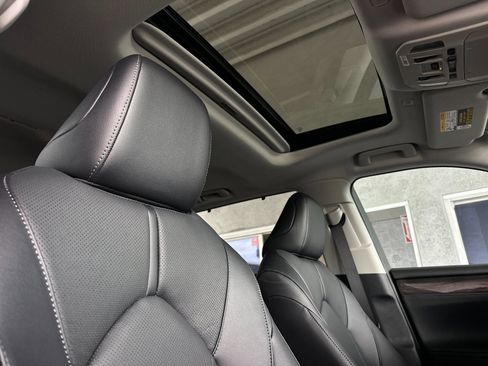 New 2026 Toyota Highlander Limited image 17