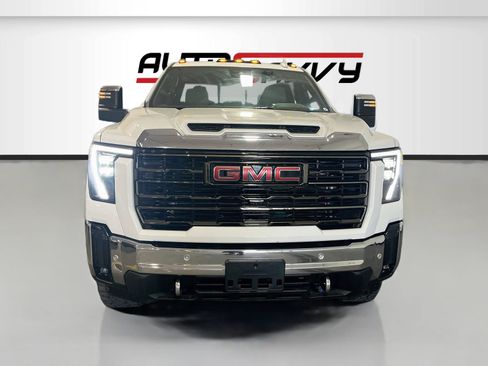Used 2024 GMC Sierra 2500 SLT w/ SLT Premium Package AWD/4WD image 2