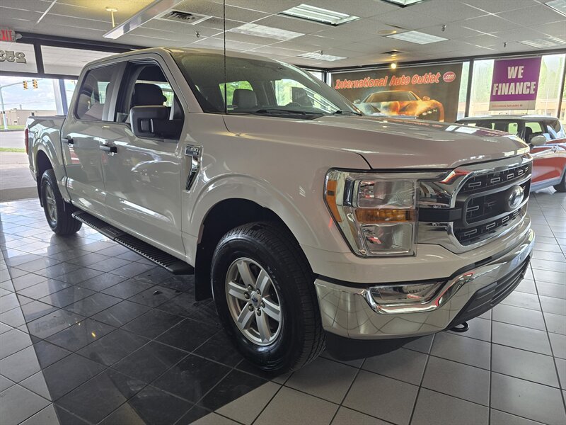 Used 2022 Ford F150 XLT AWD/4WD image 3
