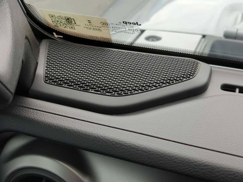 Used 2021 Jeep Wrangler Unlimited Sport image 28