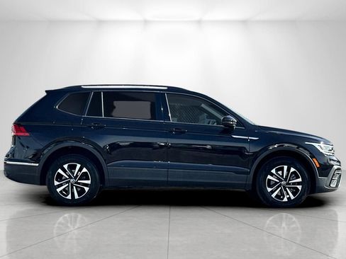 Used 2022 Volkswagen Tiguan S image 2