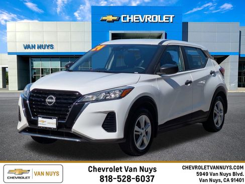 Used 2024 Nissan Kicks S FWD image 1