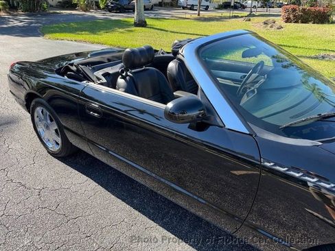Used 2002 Ford Thunderbird image 15