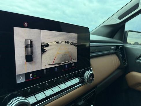 Certified 2024 GMC Canyon AT4 w/ AT4 Premium Package image 12