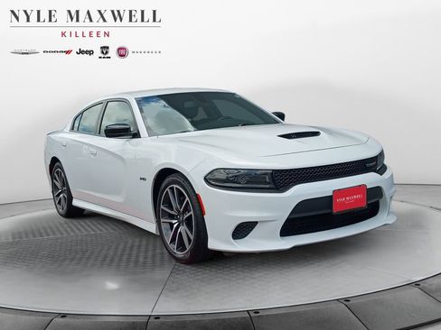 Used 2023 Dodge Charger R/T RWD image 2