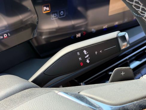 New 2026 Chevrolet Traverse LT image 30