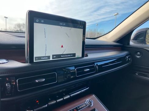 Used 2023 Lincoln Aviator Reserve image 13