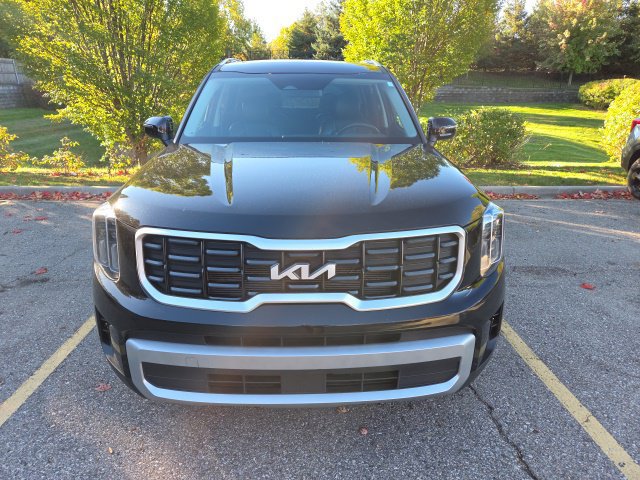 Used 2024 Kia Telluride S w/ S Sunroof Package AWD/4WD image 2