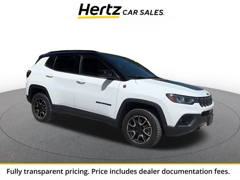 Used 2025 Jeep Compass Trailhawk w/ Trailer Tow Group AWD/4WD image 1