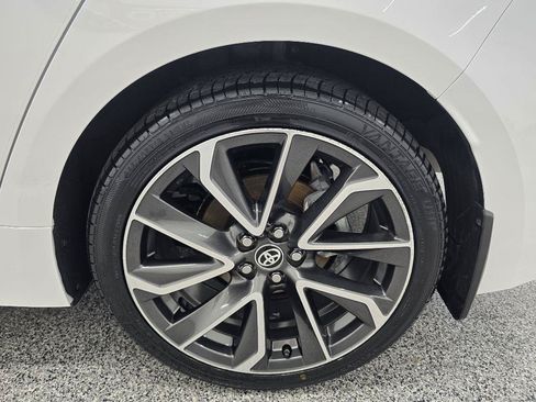 Used 2022 Toyota Corolla SE w/ SE Premium Package FWD image 32