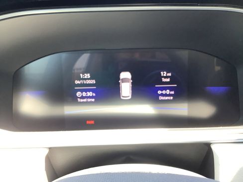 New 2026 Volkswagen Taos SE image 14