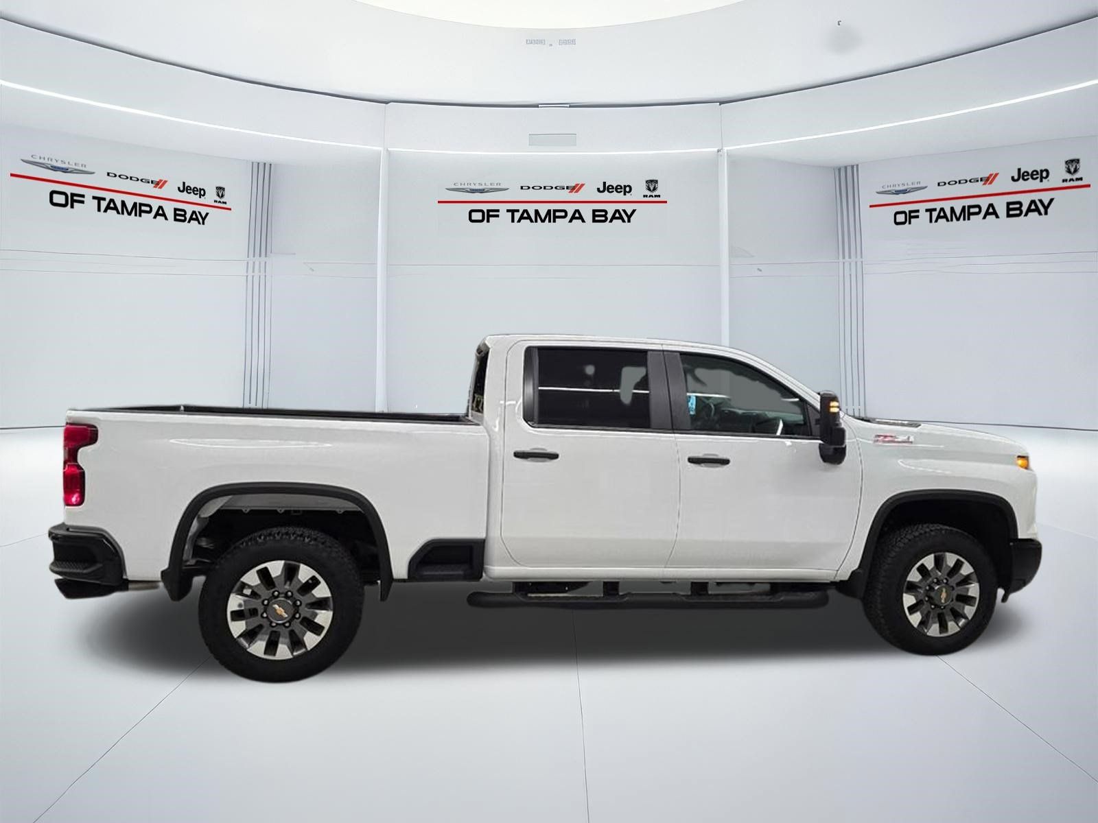 Used 2025 Chevrolet Silverado 2500 Custom w/ Custom Value Package AWD/4WD image 8