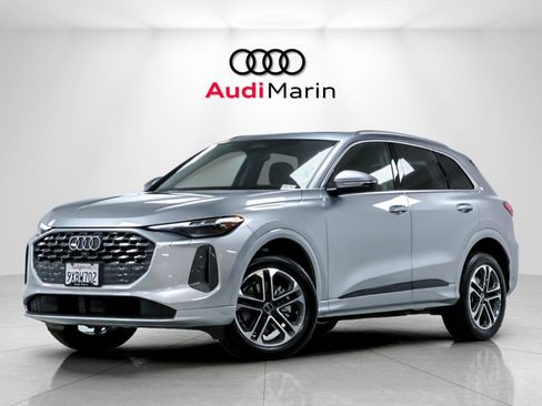 Used 2025 Audi Q5 Premium Plus w/ Premium Plus AWD/4WD image 1