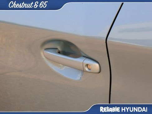 Used 2014 Toyota Prius Four FWD image 19