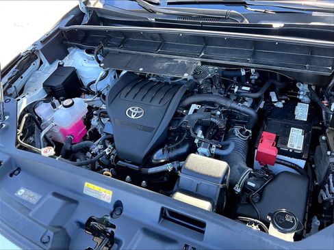 Used 2023 Toyota Highlander XLE image 27