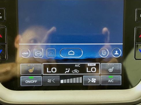 Used 2025 Subaru Outback Premium w/ Popular Package #1A AWD/4WD image 25