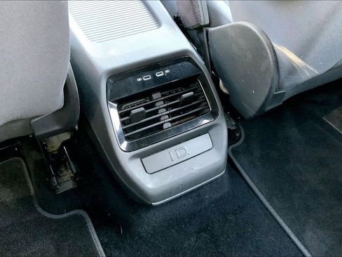 Used 2021 Volkswagen ID.4 Pro image 29