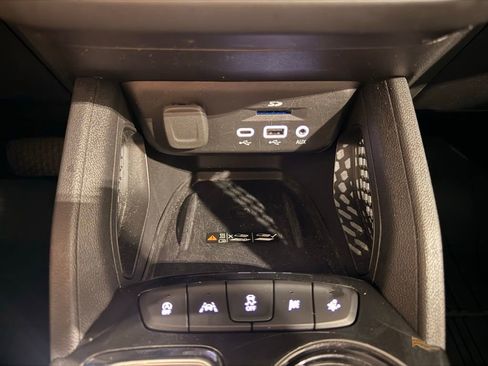 Used 2023 Chevrolet TrailBlazer ACTIV w/ Sun and Liftgate Package FWD image 27