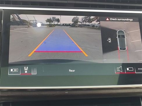 Used 2023 Audi Q8 Premium Plus image 17