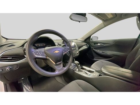 Used 2021 Chevrolet Malibu LT FWD image 11