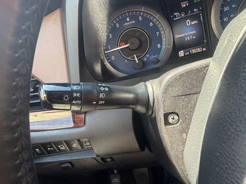 Used 2019 Toyota Sienna Limited Premium image 27