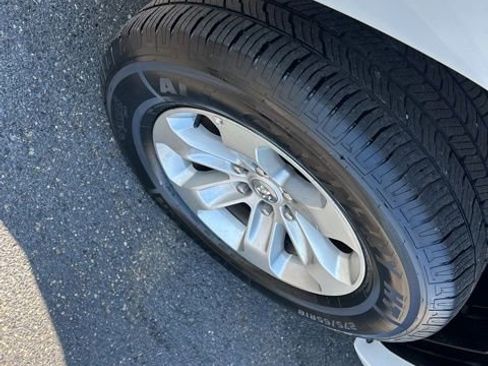 Used 2022 RAM 1500 Laramie image 19