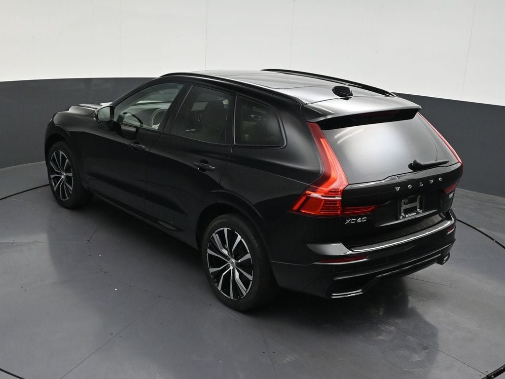 Certified 2024 Volvo XC60 B5 Plus w/ Protection Package Premier AWD/4WD image 19
