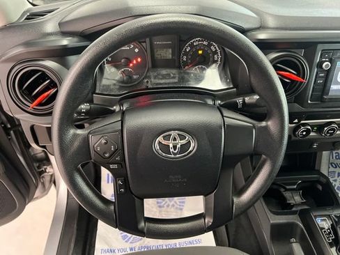 Used 2017 Toyota Tacoma SR AWD/4WD image 18