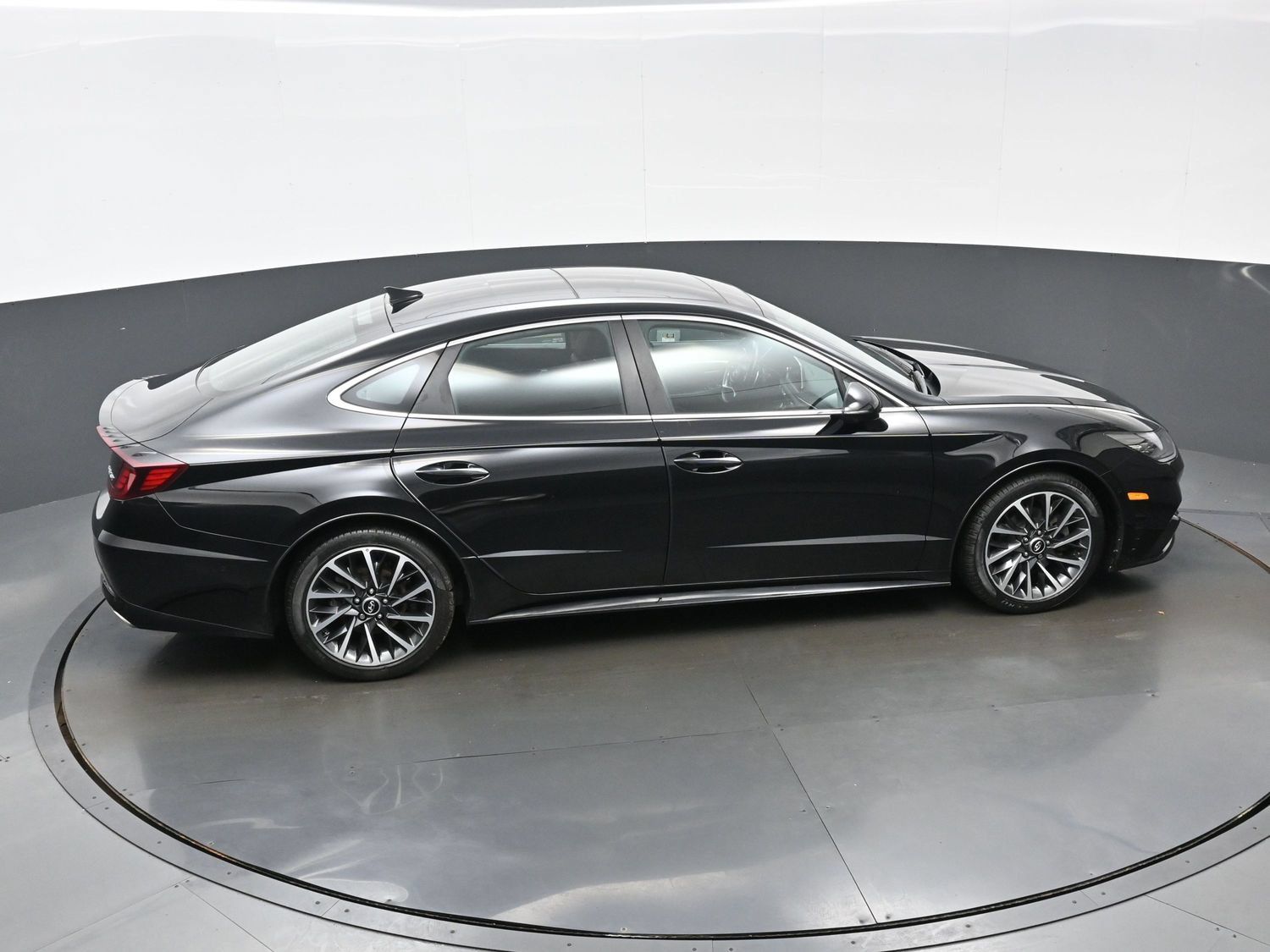 Certified 2023 Hyundai Sonata Limited FWD image 41