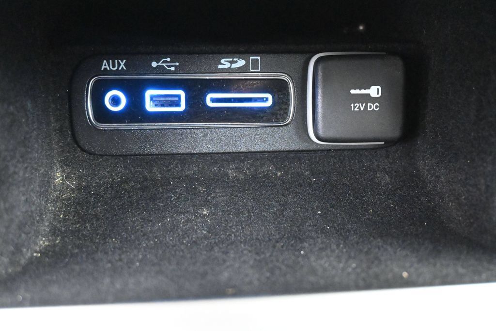 Used 2017 Jeep Grand Cherokee Limited AWD/4WD image 14