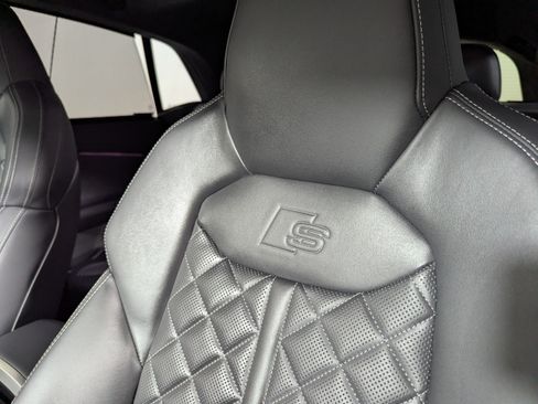 Certified 2026 Audi SQ8 Prestige AWD/4WD image 19