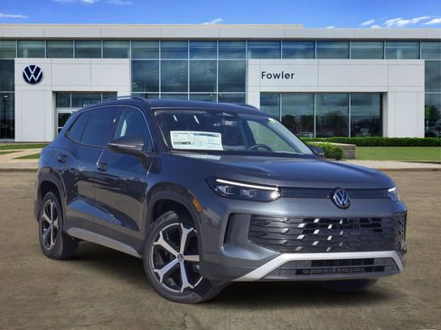 New 2026 Volkswagen Tiguan SE image 1