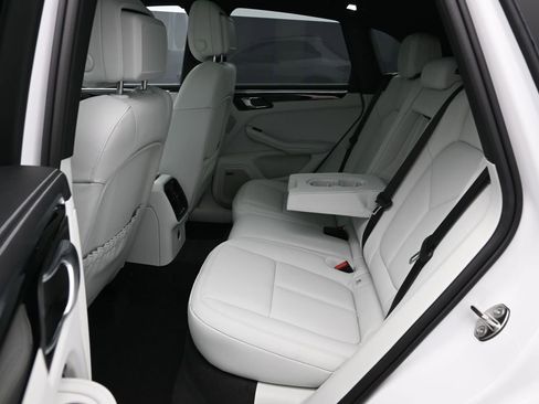 New 2026 Porsche Macan Turbo image 17