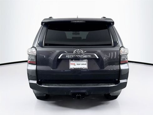 Used 2019 Toyota 4Runner SR5 AWD/4WD image 10