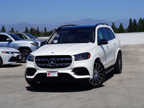 Used 2022 Mercedes-Benz GLS 450 4MATIC image 4