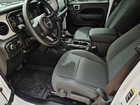 New 2026 Jeep Gladiator Sport image 13