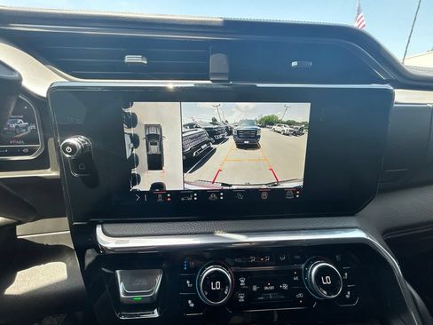 Used 2024 GMC Sierra 2500 Denali w/ Denali Reserve Package AWD/4WD image 32
