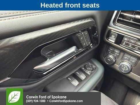 Used 2025 GMC Yukon XL AT4 w/ AT4 Premium Package AWD/4WD image 14