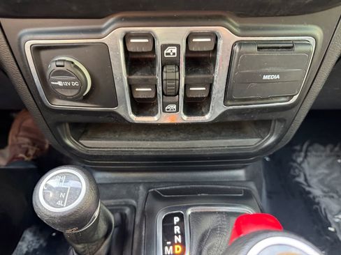 Used 2021 Jeep Wrangler Unlimited Sport w/ Sun And Sound Package AWD/4WD image 22