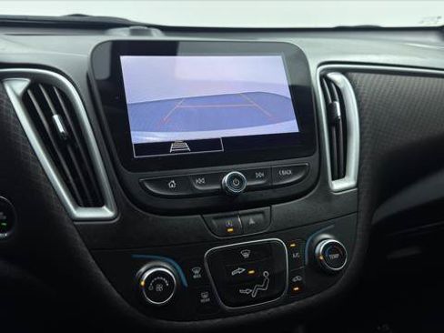 Used 2022 Chevrolet Malibu LS FWD image 27