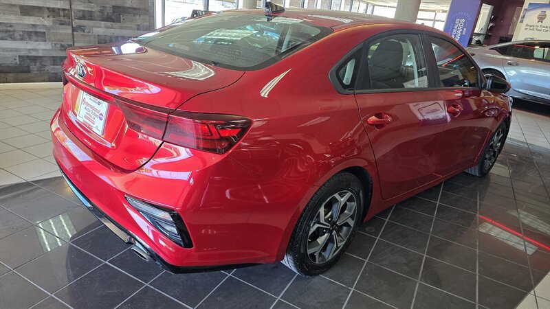 Used 2019 Kia Forte LXS FWD image 6