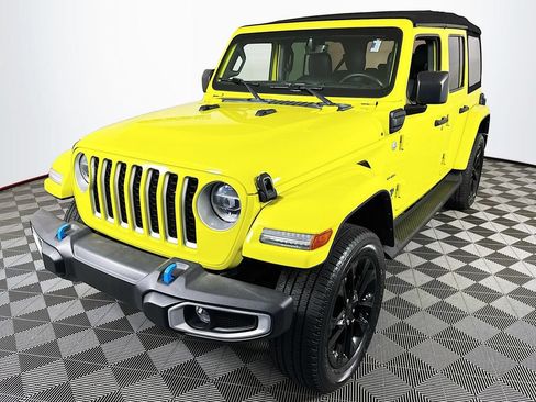 Used 2022 Jeep Wrangler Unlimited Sahara w/ Safety Group AWD/4WD image 3