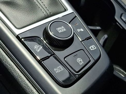 Used 2025 Kia Sportage LX FWD image 24