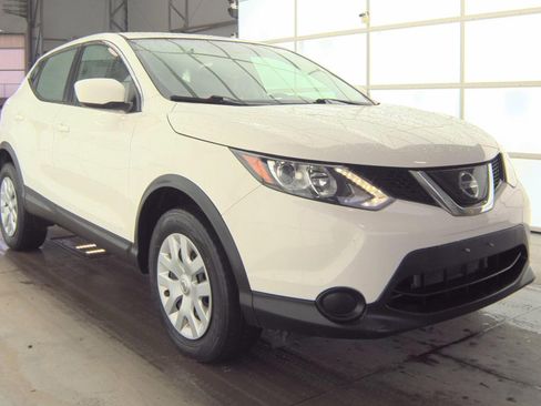 Used 2019 Nissan Rogue Sport S image 3
