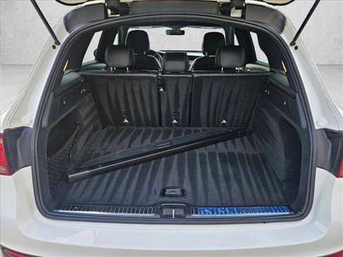 Used 2021 Mercedes-Benz GLC 300 image 7