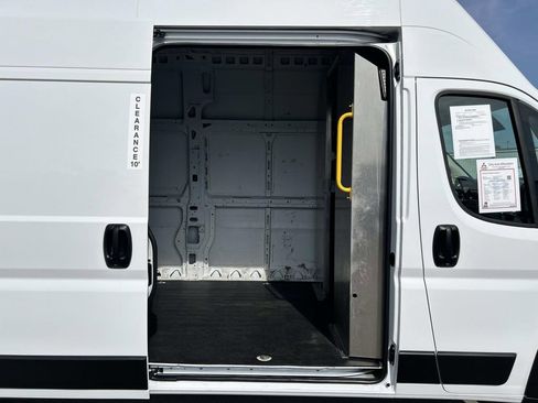 Used 2023 RAM ProMaster 3500 w/ Lane Management Group FWD image 19