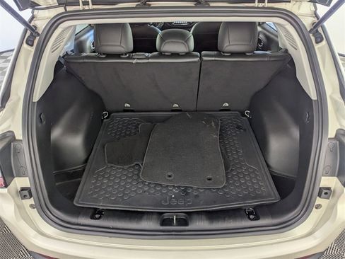 Certified 2018 Jeep Compass Limited w/ Navigation Group image 18