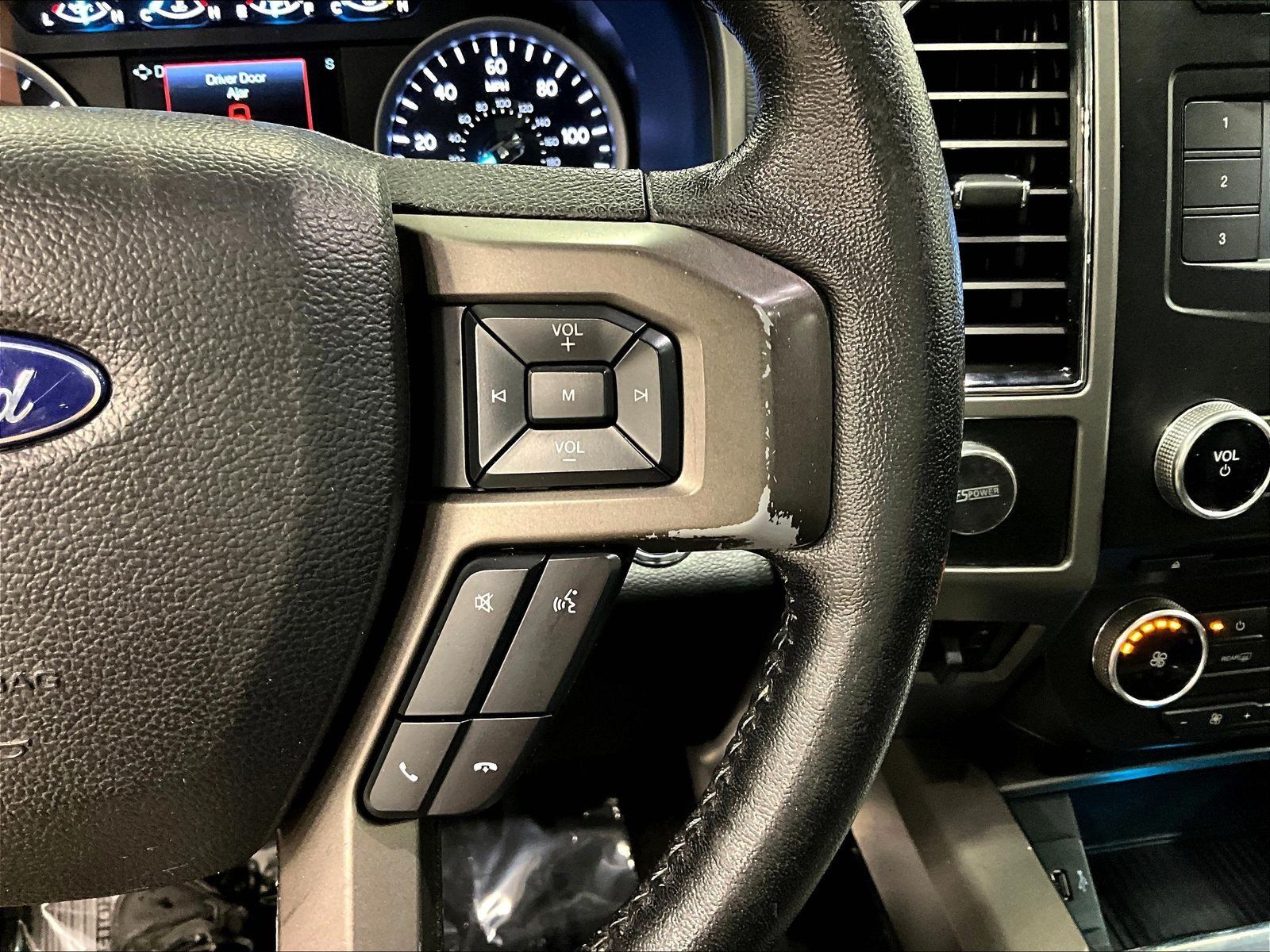 Used 2018 Ford Expedition XLT w/ Equipment Group 201A AWD/4WD image 12