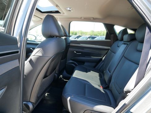 Used 2023 Hyundai Tucson SEL w/ Convenience Package FWD image 17