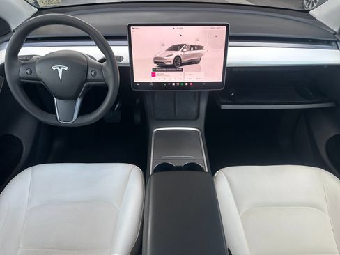 Used 2023 Tesla Model Y Long Range AWD/4WD image 13